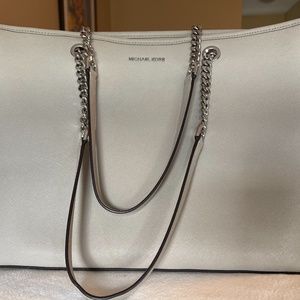 Michael Kors Shania Jet Set Chain Tote